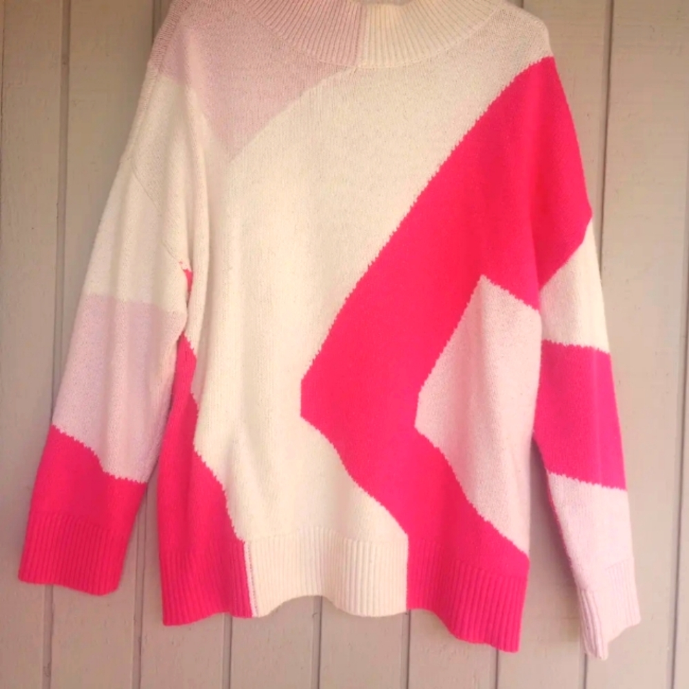 Vince camuto geometric sweater